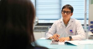 Người phụ nữ mãn kinh 5 năm vẫn có thể sinh con nhờ thụ tinh trong ống nghiệm