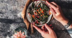 Rau dền đỏ: Lọai rau giàu sắt hơn thịt bò , qúy như vàng ở Trung Quốc