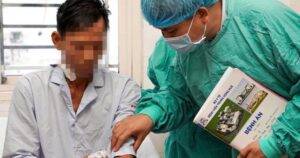 Kỳ tích y học tại Huế: Ca mổ cắt thận và ghép thận phức tạp hiếm có trên thế giới