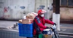 Nam shipper 39 tuổi bị tổn thương gan, bác sĩ khuyên: 3 kiểu ăn trưa nên bỏ ngay