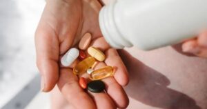 Uống vitamin sai thời điểm có thể gây hại cho sức khỏe bạn