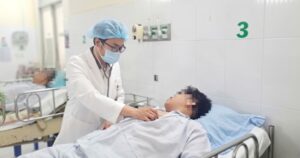 Cẩn trọng khi chơi thể thao quá sức Để bảo vệ sức khỏe của bạn