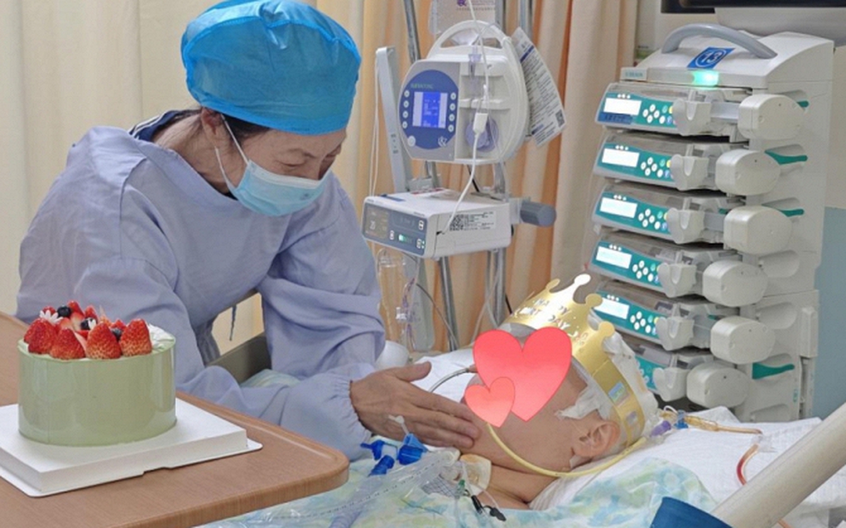 Cô gái 23 tuổi tử vong Do vi khuẩn Listeria trong tủ lạnh: Cảnh báo sức khỏe 2026