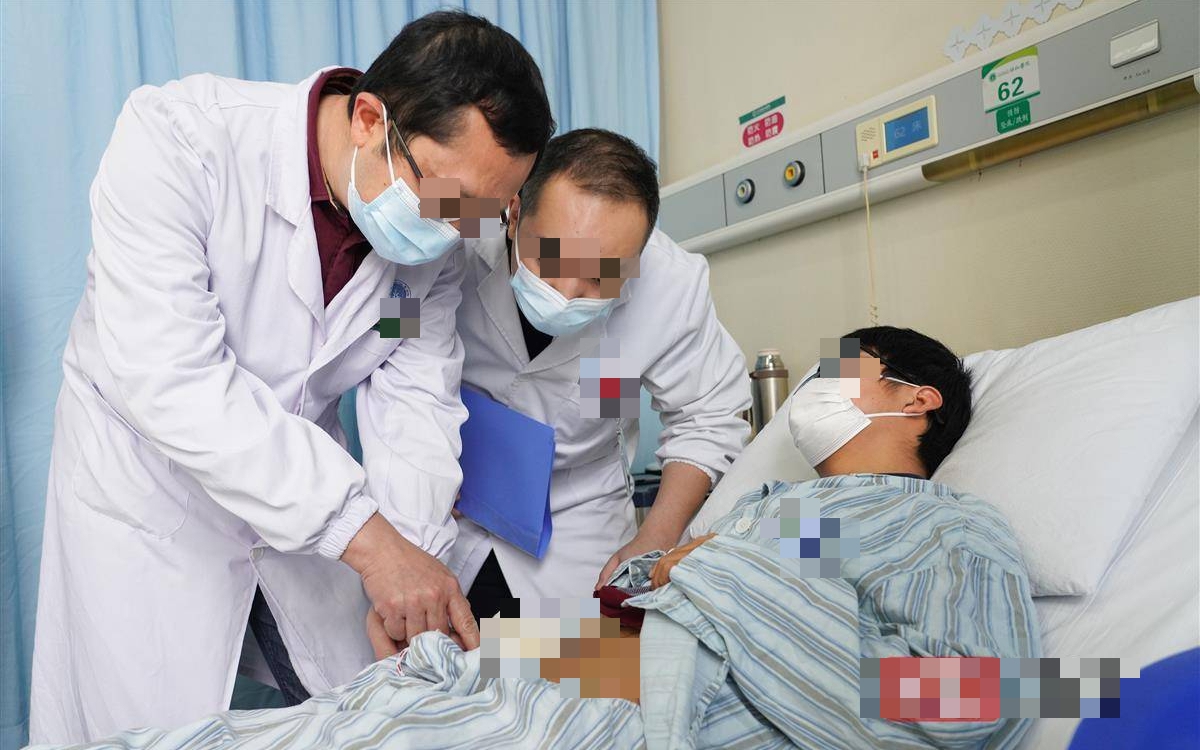 Nam thanh niên 18 tuổi mắc ung thư đại trực tràng giai đoạn III và những điều cần biết