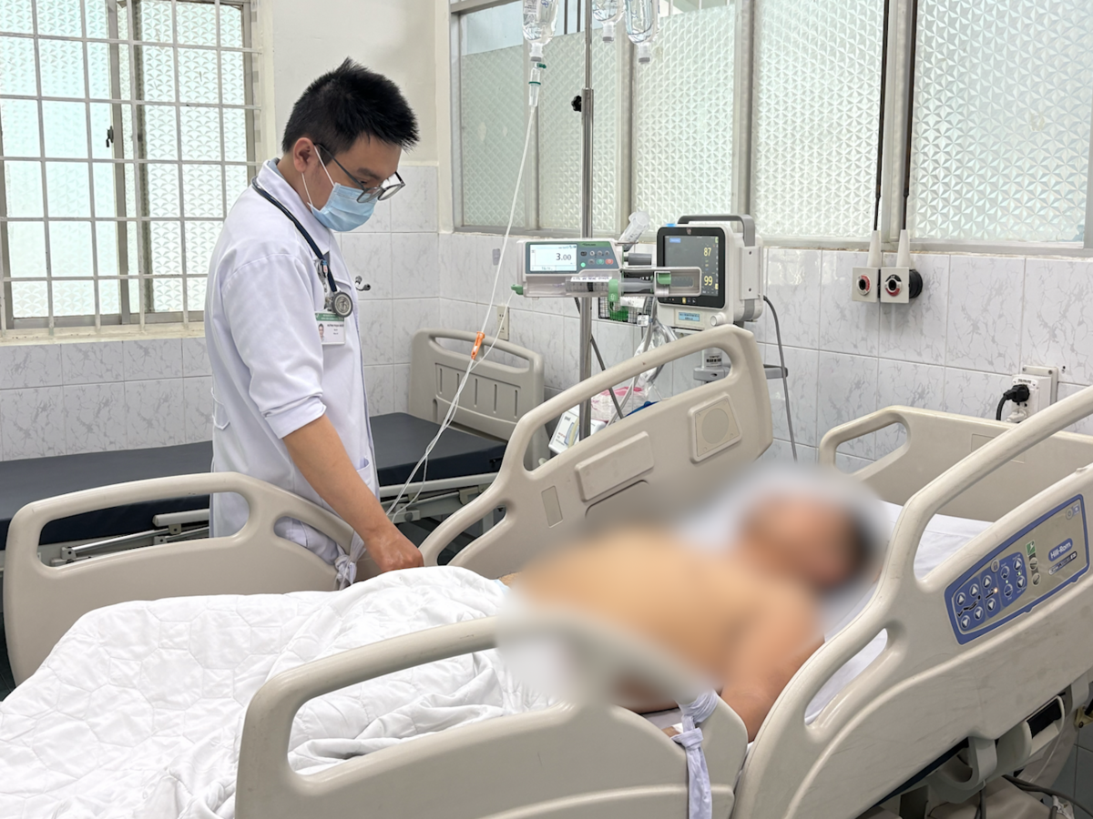 Sốt xuất huyết gia tăng ở người lớn, nhiều ca nguy kịch tại TP.HCM