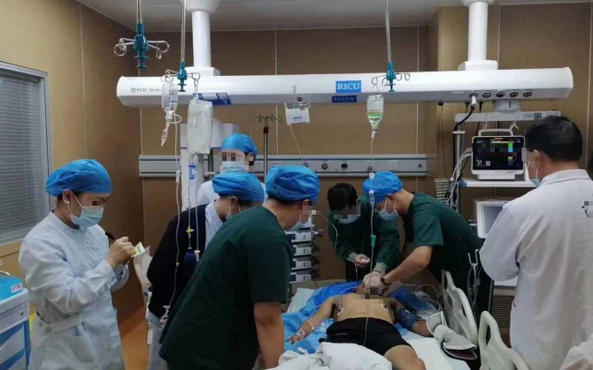 Ung thư đại trực tràng: Câu chuyện đau lòng của người cha 38 tuổi qua đời sau 30 ngày