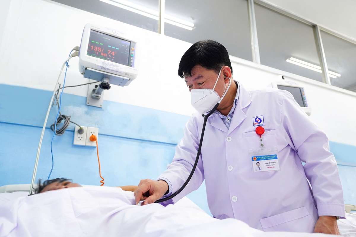 Đột qụy gia tăng dịp nghỉ lễ , Bác sĩ cảnh báo nguy cơ nhầm với say nắng
