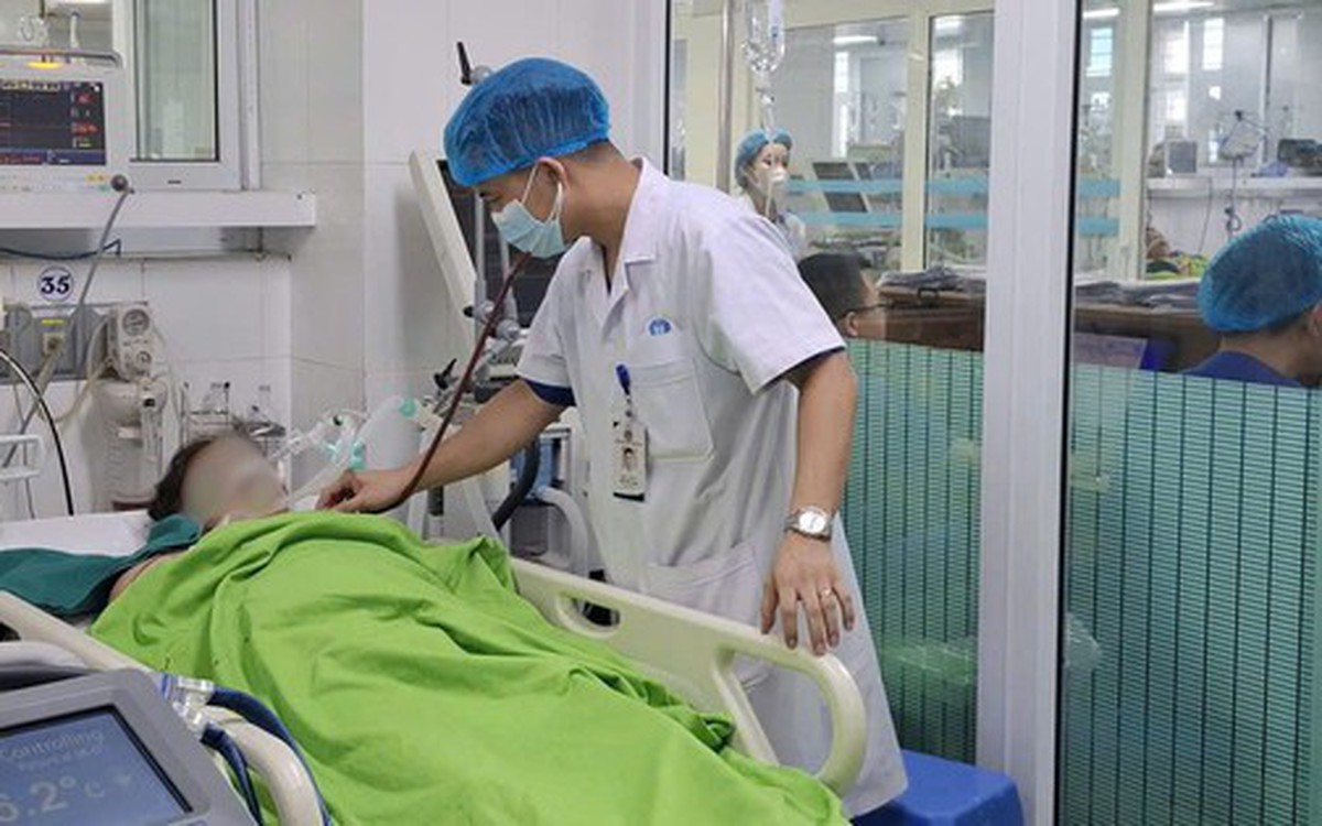 Hai người đàn ông nhập viện vì sốc nhiệt trong đợt nắng nóng 2026