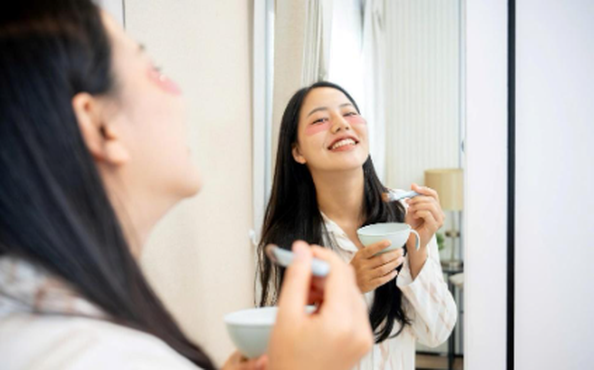Phụ nữ hiện đại và bí quyết chăm sóc sức khỏe từ gốc
