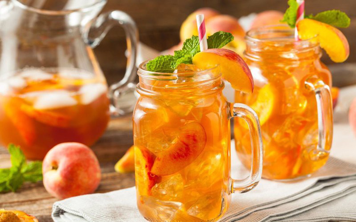 Thích ăn đào mùa hè? 5 điều người huyết áp cao cần nhớ để bảo vệ sức khỏe