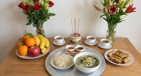 Mâm cúng ngày Rằm và Mùng 1 đơn giản nhưng đầy đủ