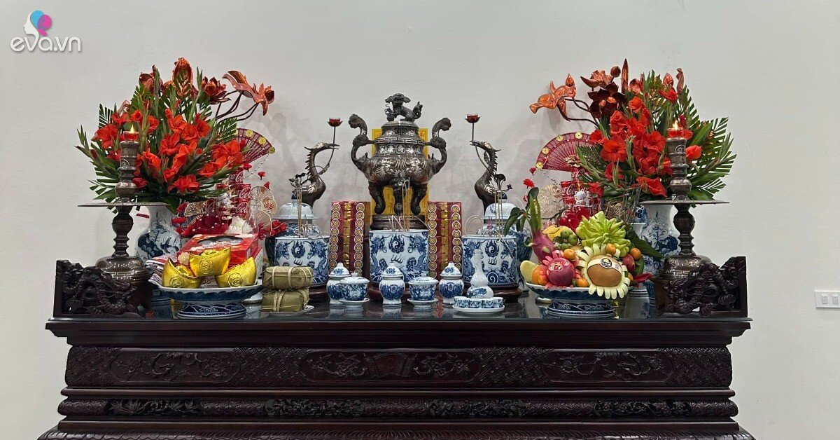 Những điều đại kỵ khi bày hoa và đồ vật trên bàn thờ gây tổn hại phúc khí